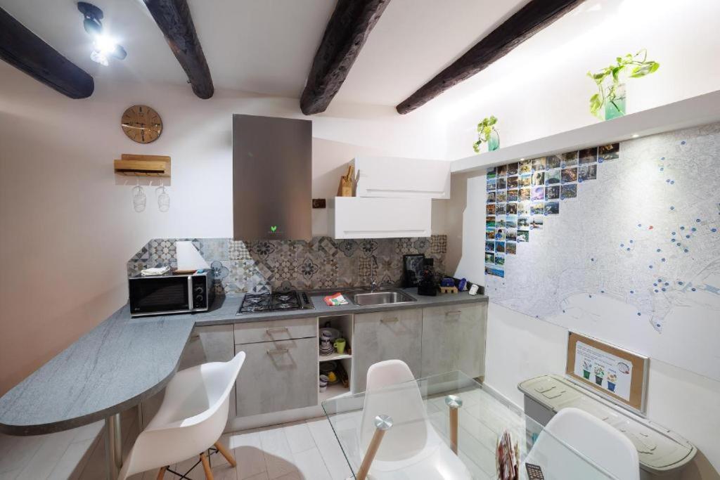 LegnoSuites 3 rooms 3 bathrooms Group and Family By HouseinNaples
