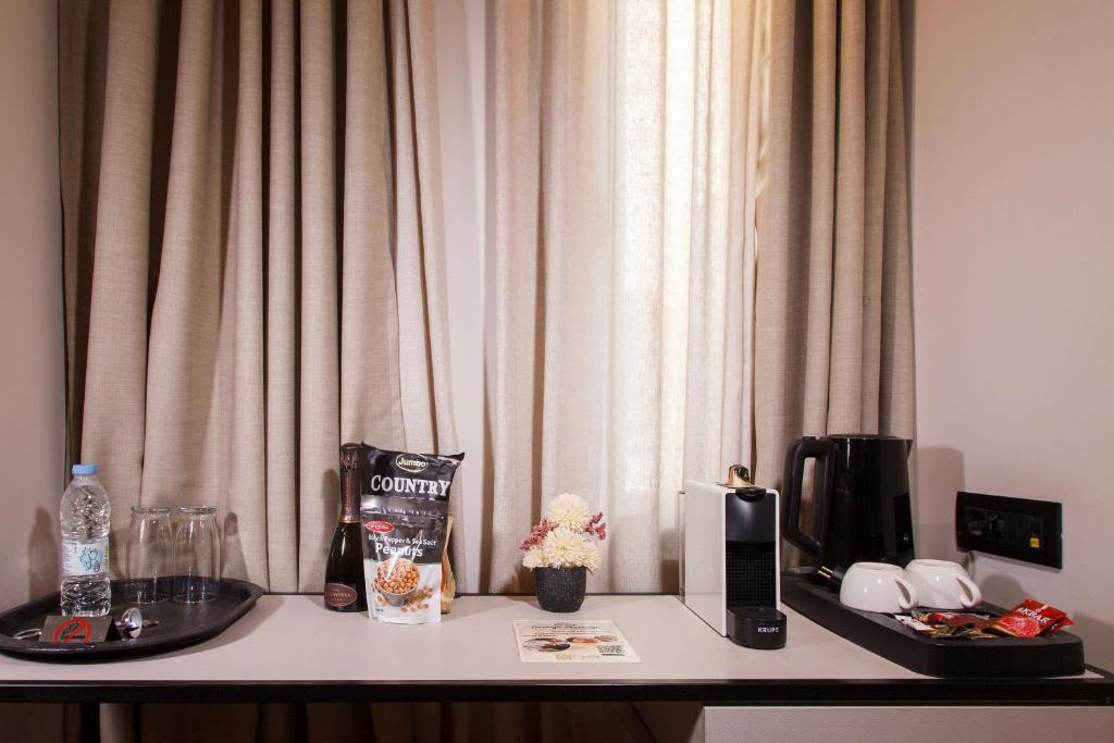 Hotiday Athens Acropolis - Resim 27