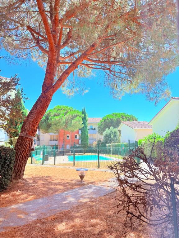 Πισίνα στο ή κοντά στο La Parenthèse proche Airbus, Meett, Parking privé proche Aéroport