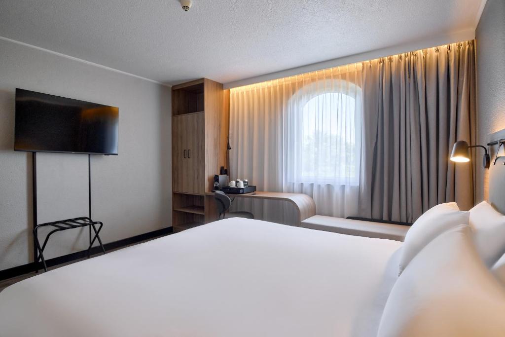 CAMPANILE PRIME Krakow Old Town - Resim 40