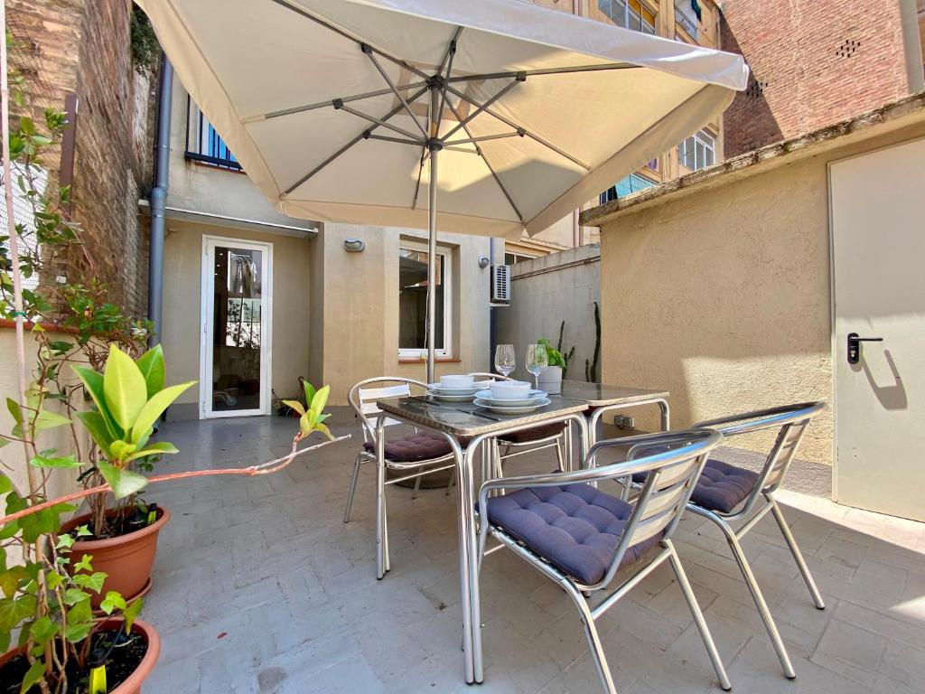 Modern Apt in the Trendiest Neighborhood of BCN