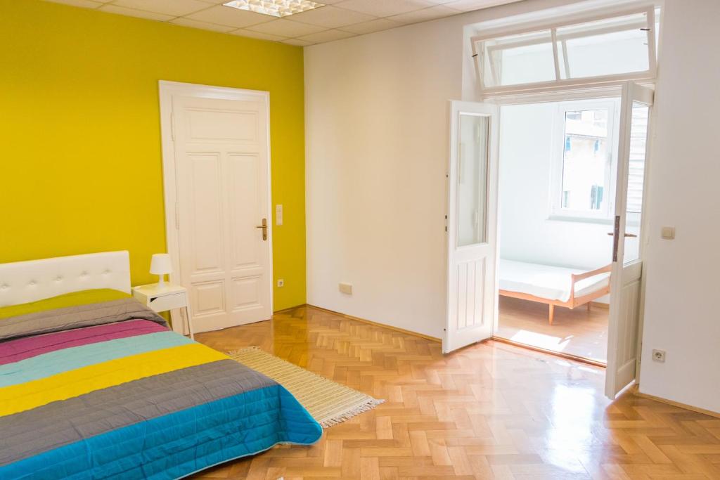 Postel nebo postele na pokoji v ubytování Sunny Apartment Anamaria Opatija