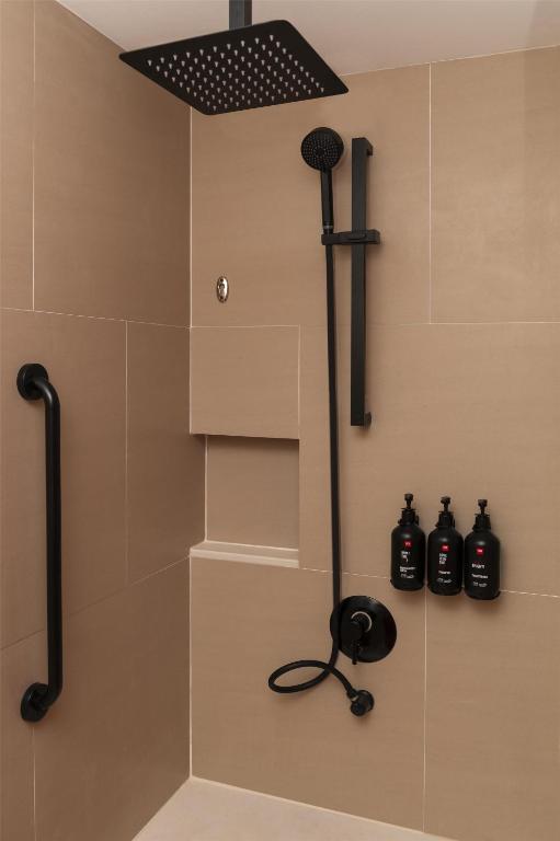 Radisson RED Phuket Patong Beach - 7