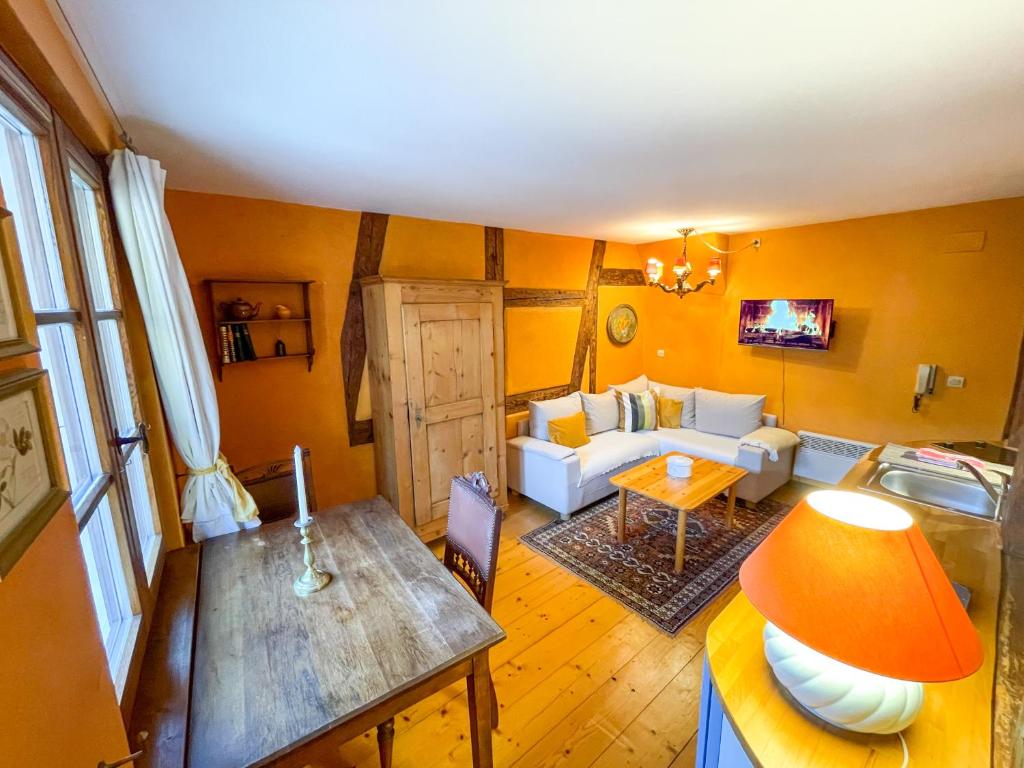La Maison Bleue - Historic House in the Heart of Riquewihr – photo 60