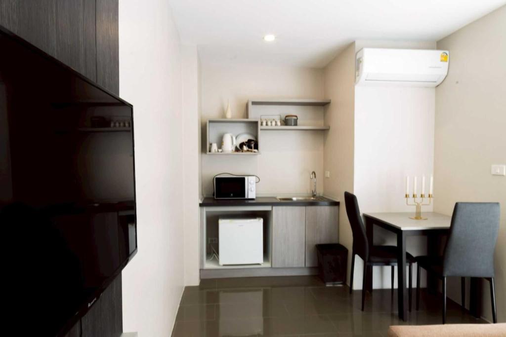 Dancenter Sukhumvit 107 Bangkok Hotel - Resim 4