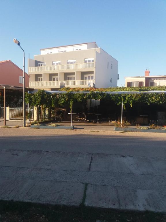 Το κτήριο όπου στεγάζεται  ο ξενώνας