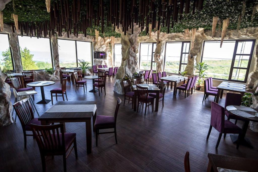 Restaurace v ubytování Wonderland Cluj Resort