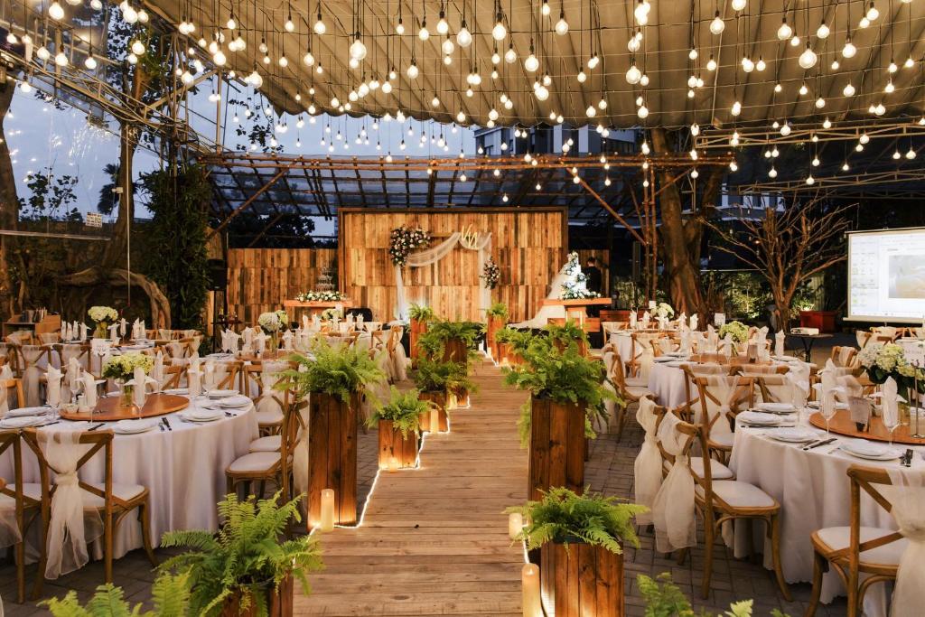 Elite Apartment - Resort Pool & Gym by Center HCMC 3