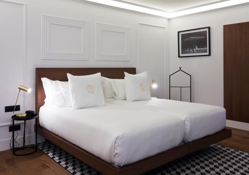 One Shot Reina Victoria - Resim 39