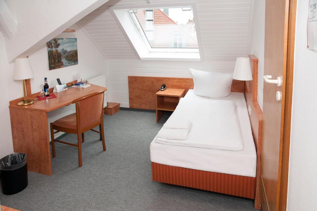 Hotel Sonne - Standard Single Room