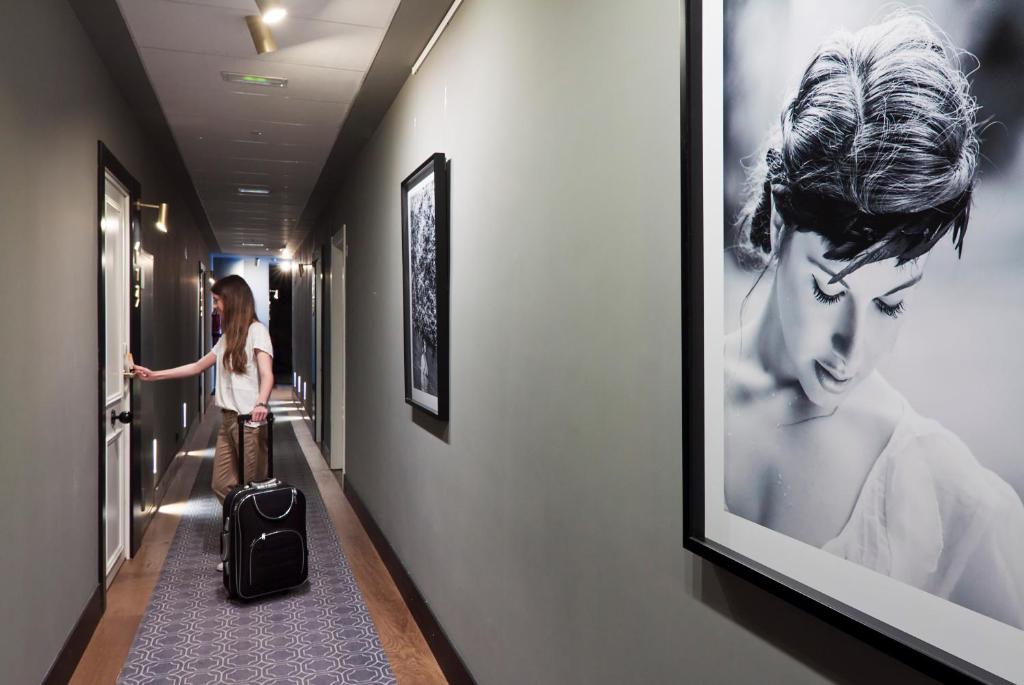 One Shot Reina Victoria - Resim 35