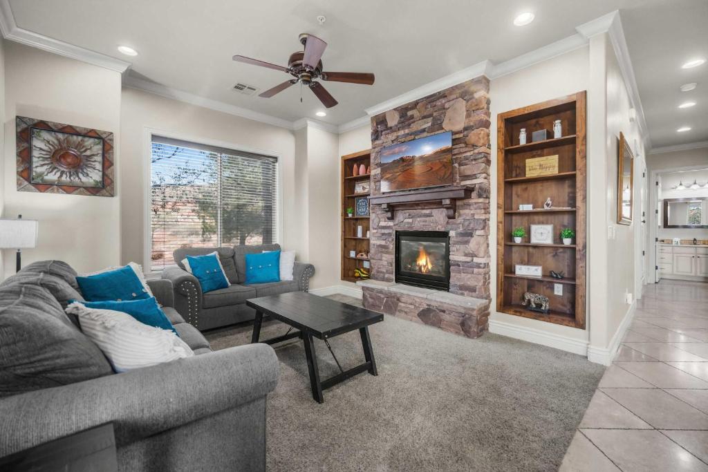 a living room with a couch and a fireplace at Owens Landing - Amazing Views in Washington
