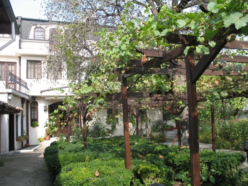 Galeriebild der Unterkunft Family Hotel Regina in Targowischte