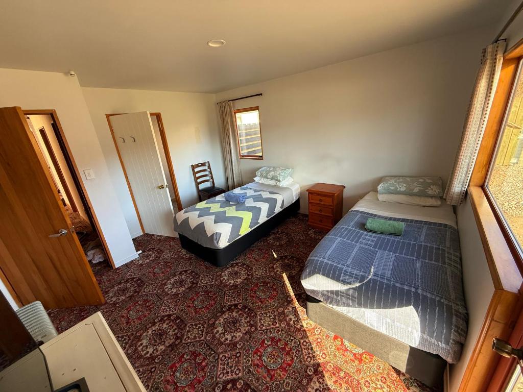 
Double Room with Shared Bathroom(Room 1)
