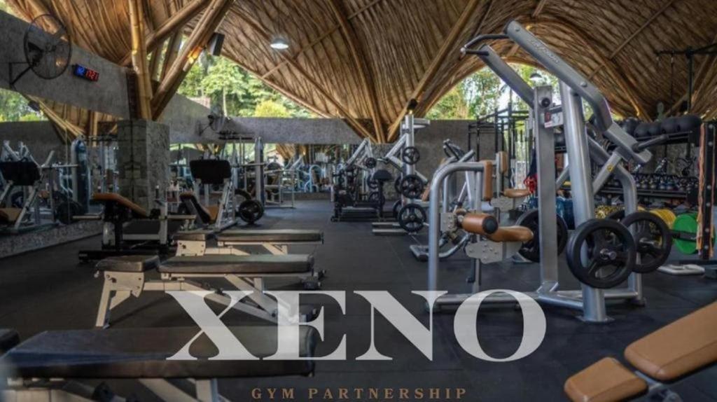 Nomada Villas - Giant Pool - Private Kitchen - Free Gym Access - 80Mbps WiFi - 14