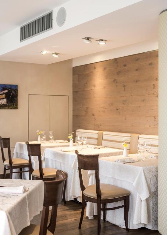 TV a/nebo společenská místnost v ubytování Hotel Resort & Spa Miramonti