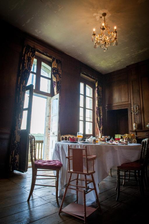 Hotel Particulier Le Mercier De Montigny Une Nuit Sur Les Remparts Fougeres Aktualisierte Preise Fur 21