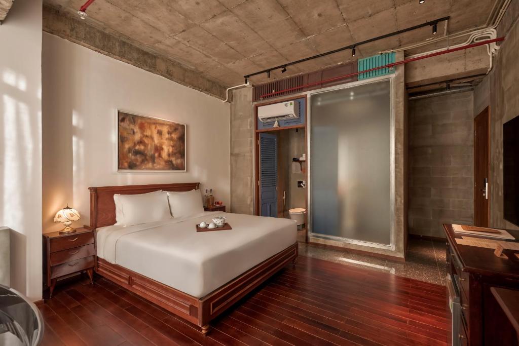Artist Haven Room (City View)
