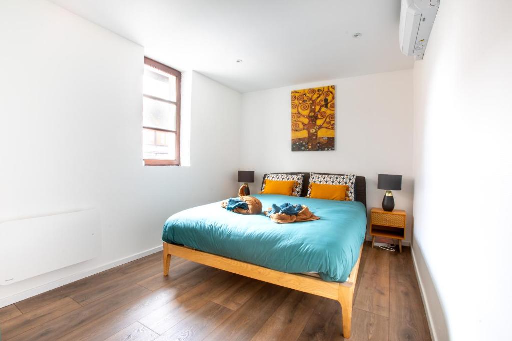 Newly renovated apartment - historical center – photo 30