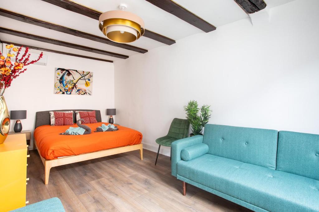 Newly renovated apartment - historical center – photo 34
