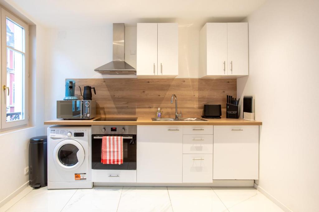 Newly renovated apartment - historical center – photo 20