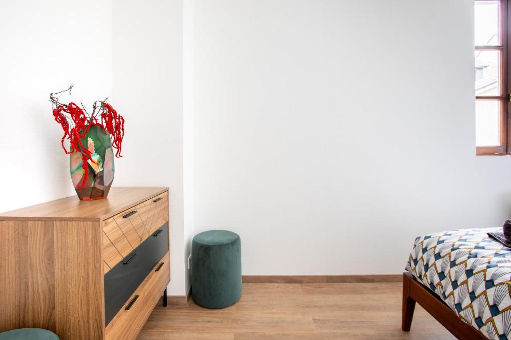 Newly renovated apartment - historical center – photo 25