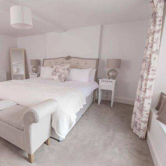 Gallery image of The Crown Inn in Towcester
