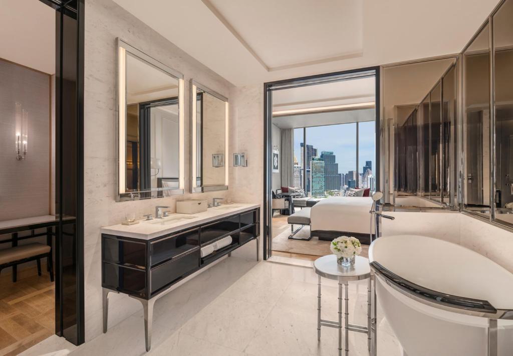 The Ritz-Carlton, Bangkok - Resim 4