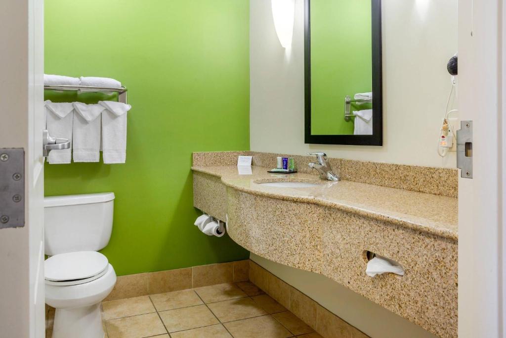 Sleep Inn & Suites Milwaukee Airport photo
