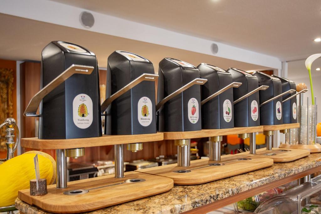 TIPTOP Hotel Burgschmiet Garni - Resim 29