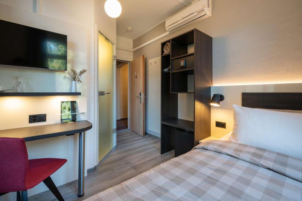 Hotel Derby Interlaken - self check-in - Resim 41