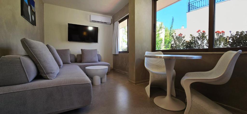 99 Adrianou Apartments - Resim 5
