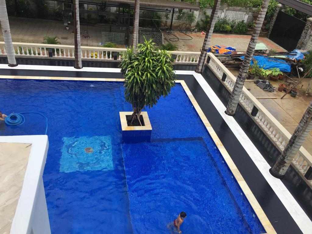 Bazén v ubytování HOANG THANH THUY BÀ RỊA - VŨNG TÀU HOTEl 3 nebo v jeho okolí