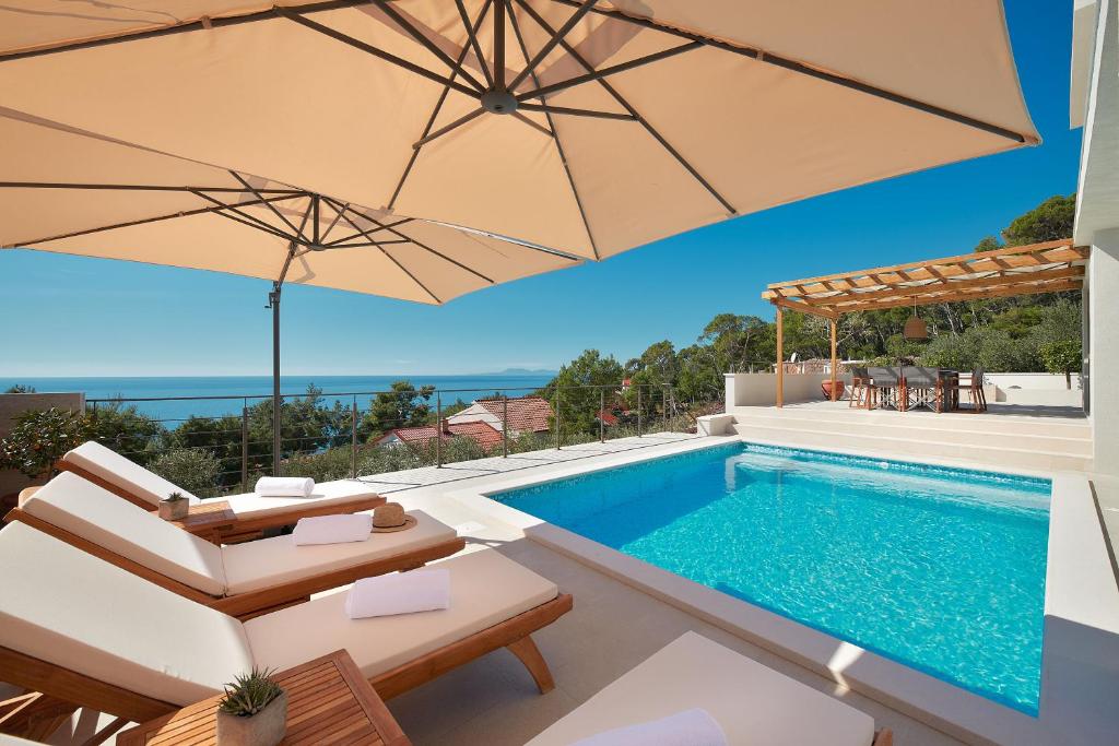 Πισίνα στο ή κοντά στο Villa Bianka