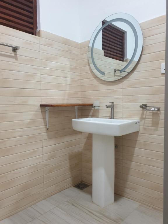 La Safari Inn Tissamaharama - 12