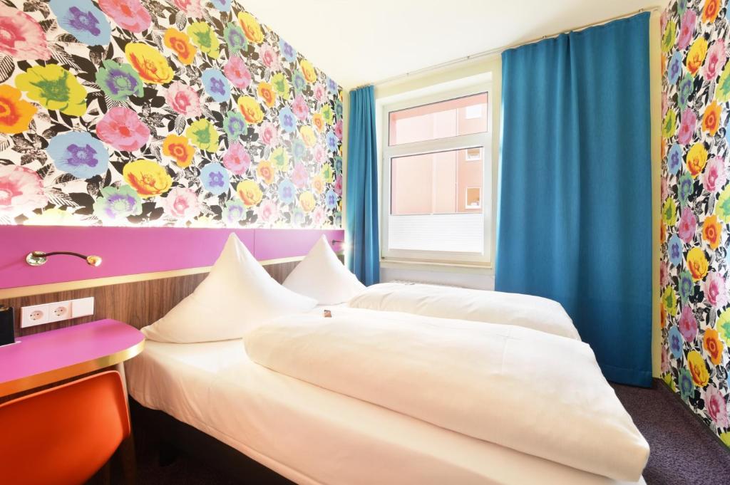 Cityhotel Thüringer Hof new CLASSIC - Self Check-In - Resim 11