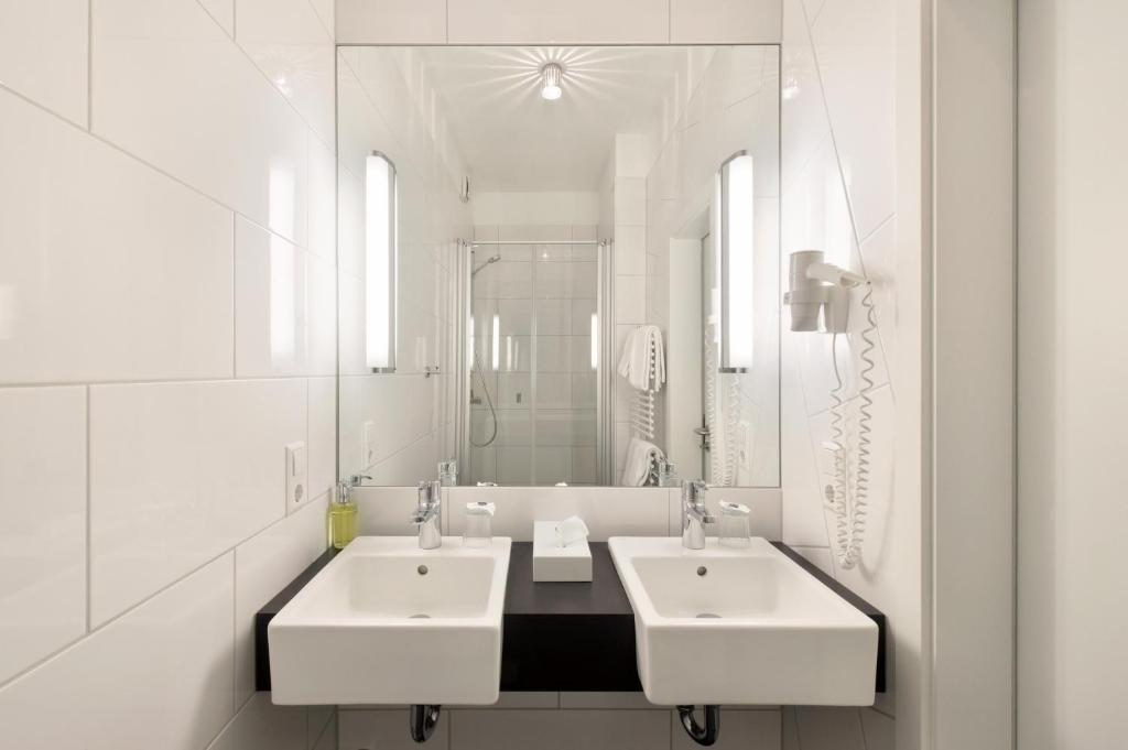 Cityhotel Thüringer Hof new CLASSIC - Self Check-In - Resim 42