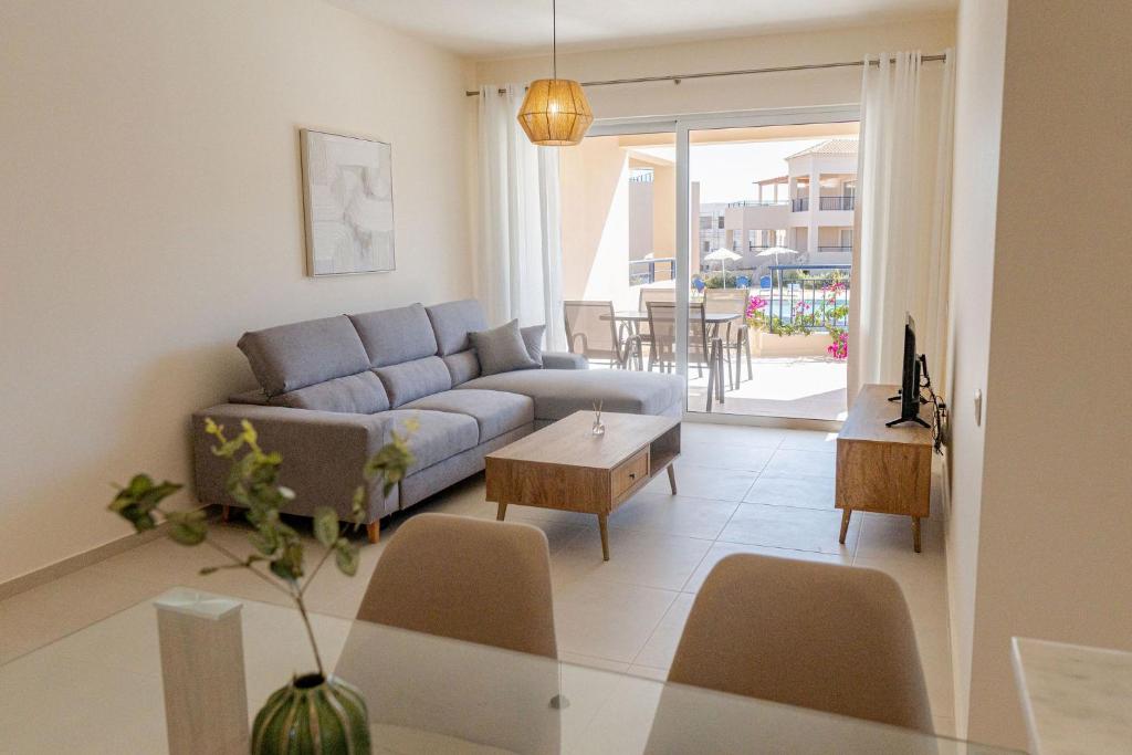 Χώρος καθιστικού στο Phaedrus Living Seaside Thalassa Cretan 102