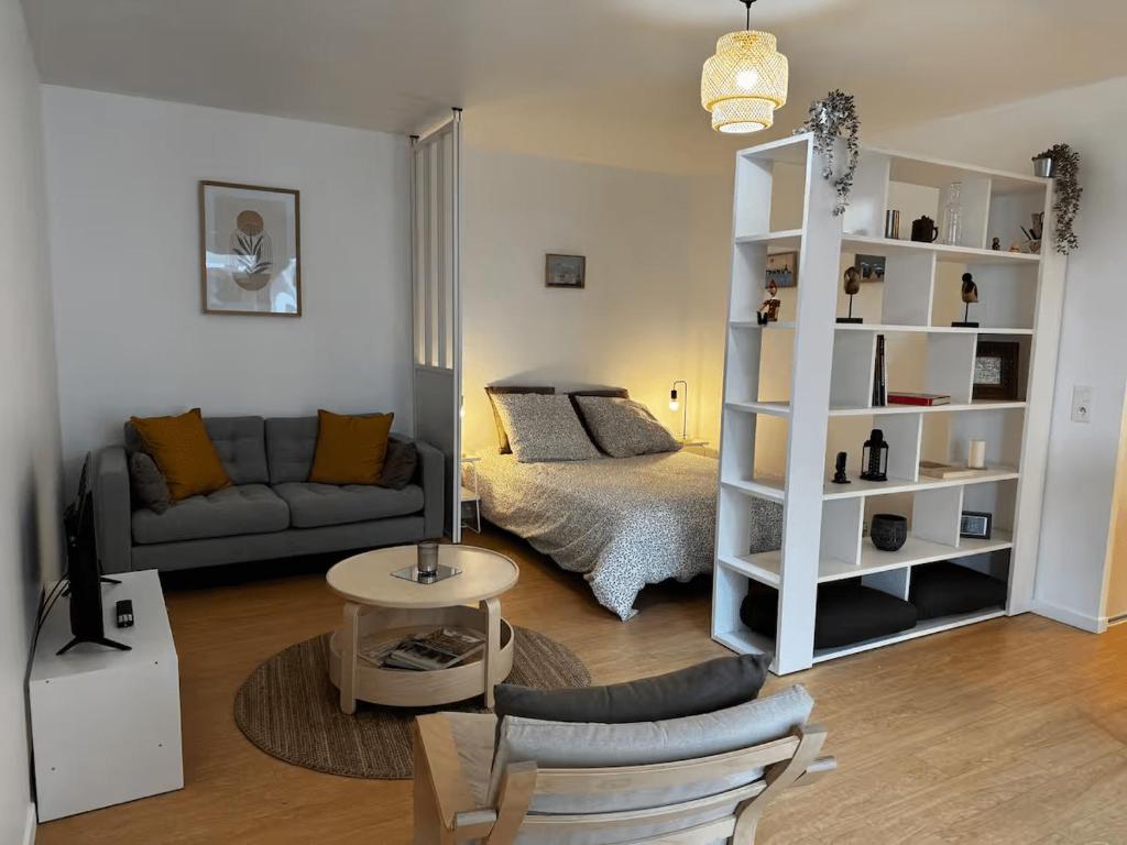 Studio cosy avec Balcon - 20 min de Paris en Métro, Romainville (prezzi ...