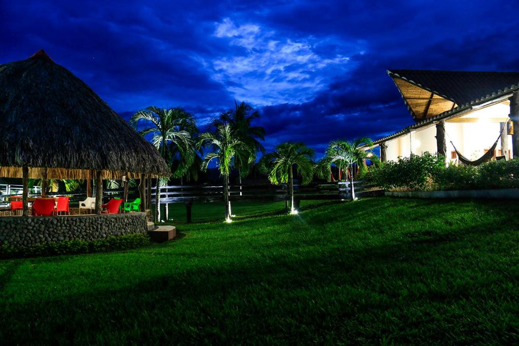 Zahrada ubytování Hotel Brisas La Gaviota Mariquit-Tolima