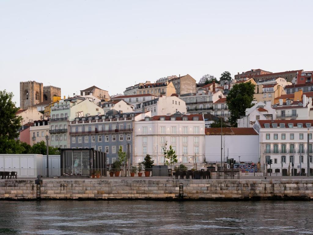 LIOZ Lisboa - Resim 1