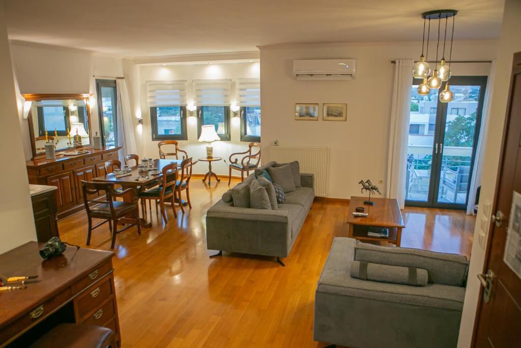 Posezení v ubytování ISLAND Time Deluxe Apartment Downtown 3 floors