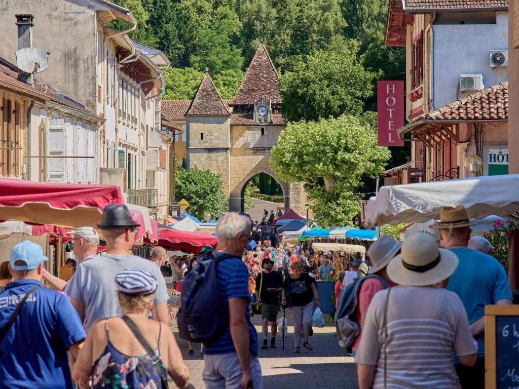 Hosté ubytování Charmant T2 avec terrasse et jardin à Barbotan - FR-1-841-39