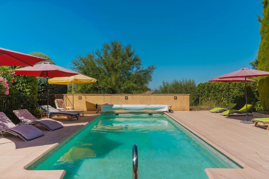 Swimmingpoolen hos eller tæt på Le Verger du Midi