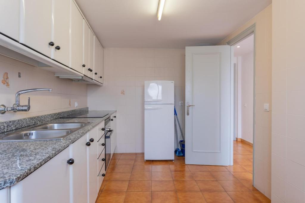 Residencial Super Stop Palafrugell - Superior Three-Bedroom Apartment (7 Adults)