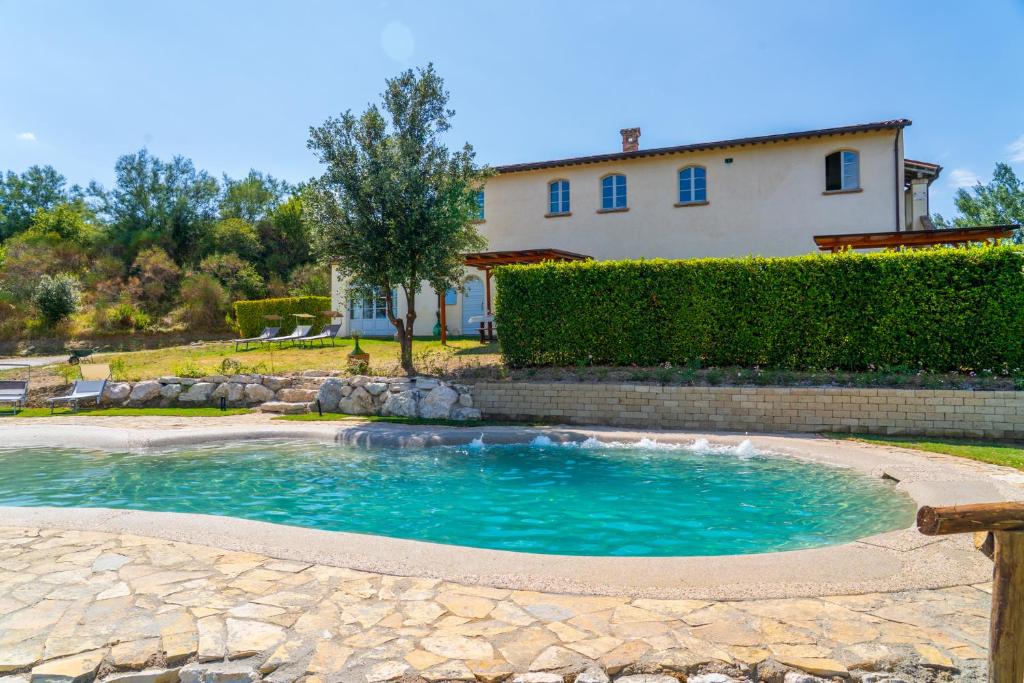 Fotografie z fotogalerie ubytování Villa CàBrandano delle colline Marchigiane con Biopiscina v destinaci Montecalvo in Foglia