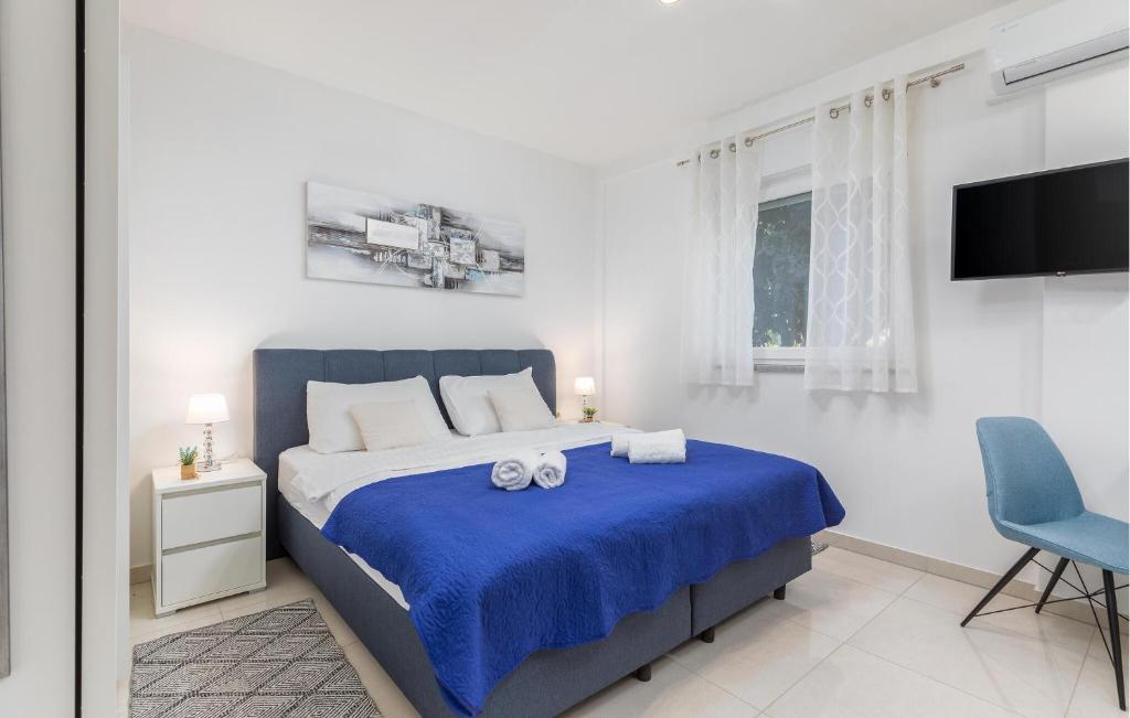 Lovely Apartment In Pula With Wifi