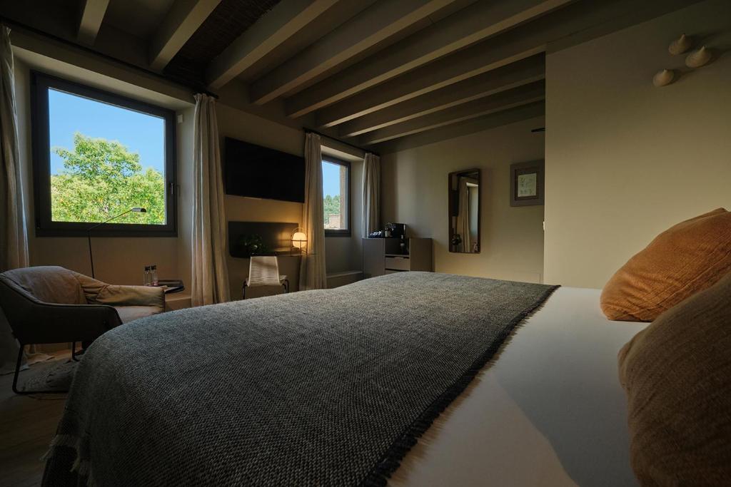 Can Aulí Luxury Retreat - Deluxe Double Room With Mountain View