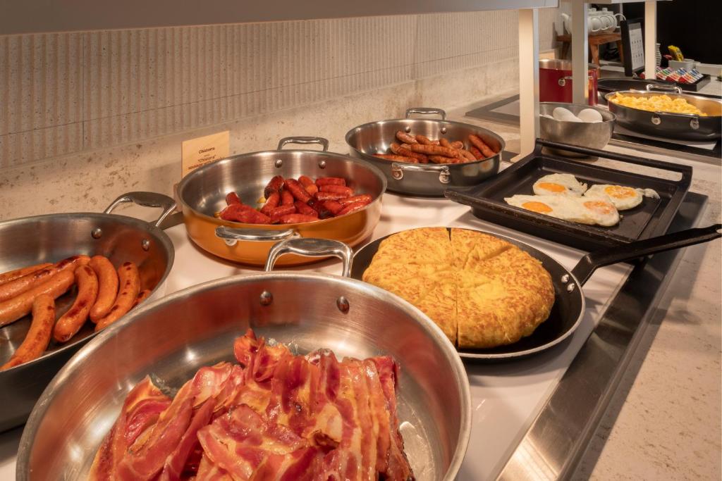 Catalonia Excelsior - Resim 20