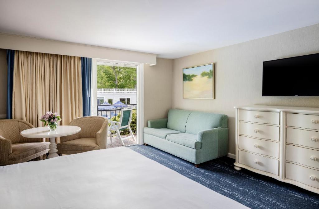 Blue Rock Resort photo